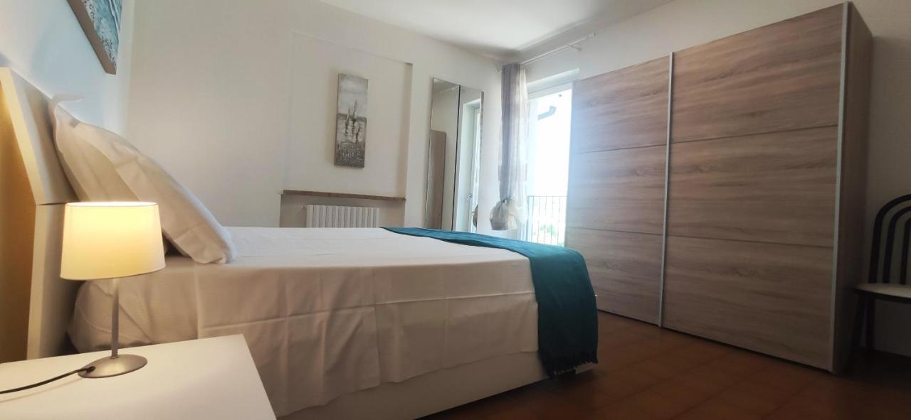 Sara Holiday Rentals Bardolino Eksteriør billede